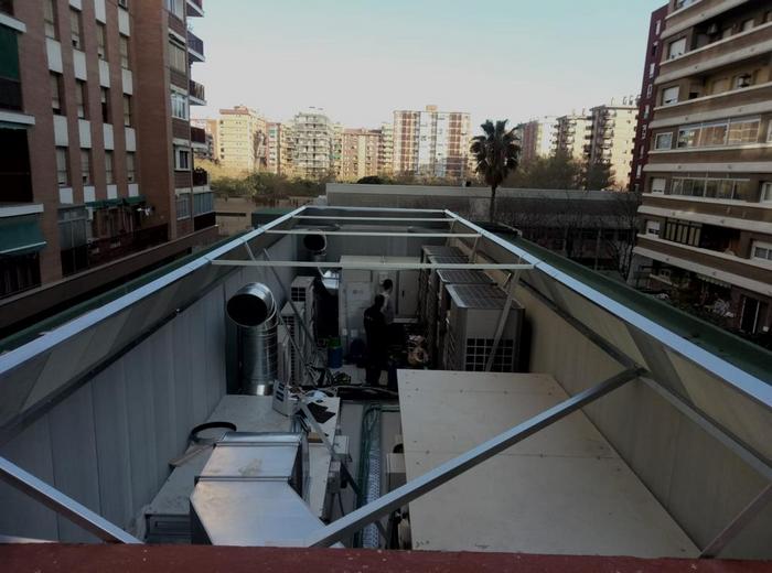 Cerramiento acústico con panel BT MODUL 80 en Barcelona
