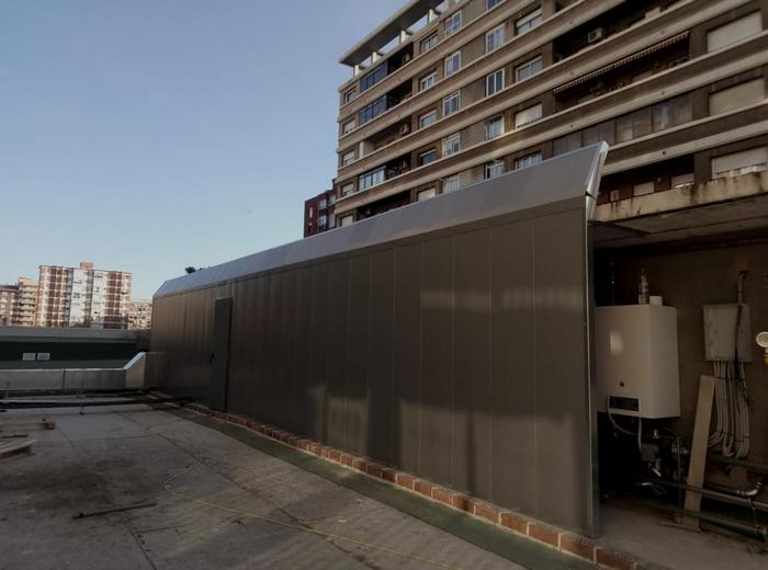 Cerramiento acústico con panel BT MODUL 80 en Barcelona